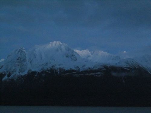 Alpen glow on the mountains across the fjord (Photo: Mark A. Zeiger).